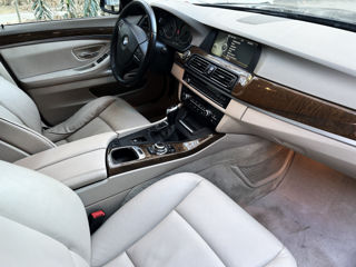 BMW 5 Series foto 5