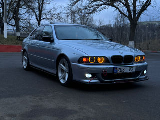 BMW 5 Series foto 7