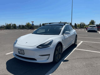 Tesla Model 3 foto 3