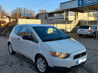 Mitsubishi Colt foto 2