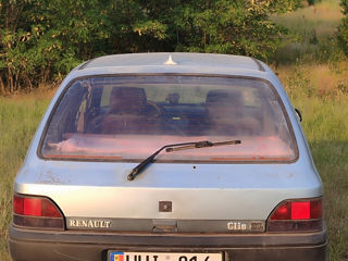 Renault Clio foto 4