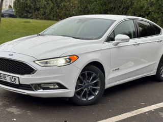 Ford Fusion foto 2