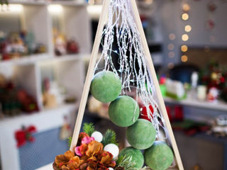 Decoratiuni de iarna,  confectionate manual, compozitii vii pentru masa de revelion. foto 8