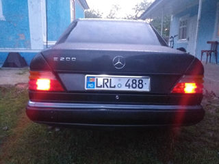 Mercedes Series (W124) foto 7