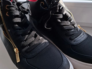 Guess adidasi фото 6