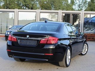 BMW 5 Series foto 3