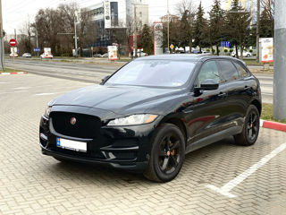 Jaguar F-PACE foto 1