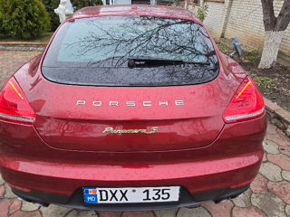 Porsche Panamera foto 2