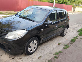 Dacia Sandero foto 2