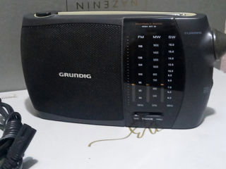 Радиоприемник Grundig Prima Boy-80.Средние, короткие и FM.Made in Germany.1995 год