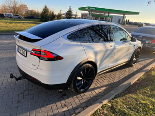 Tesla Model X foto 6