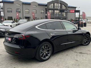 Tesla Model 3 foto 8