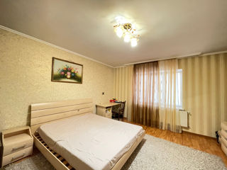 Chirie, casa in 2 nivele, 3 dormitoare+salon, Dumbrava, 850€ foto 9