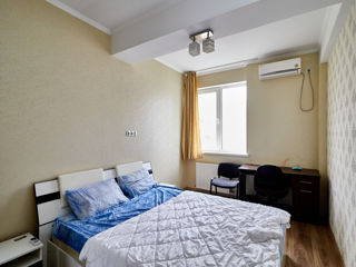 Apartament cu 2 camere, 63 m², Botanica, Chișinău foto 2