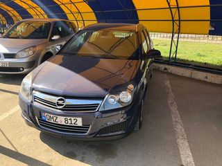 Opel Astra foto 1