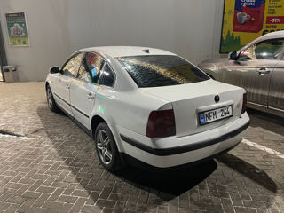 Volkswagen Passat foto 3