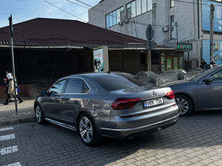 Volkswagen Passat foto 9