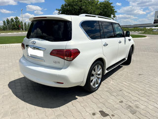 Infiniti QX56 foto 9