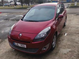 Renault Grand Scenic foto 2