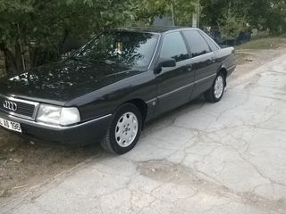 Audi 100 foto 1