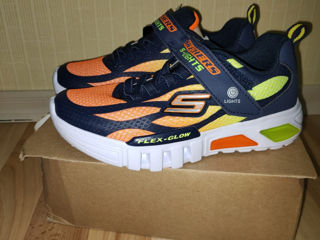 Sketchers,32