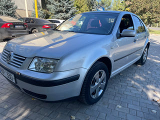 Volkswagen Jetta foto 4