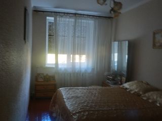 Apartament cu 5 camere sau mai multe, 100 m², Centru, Ungheni foto 2