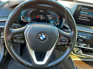 BMW 5 Series foto 16