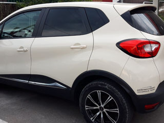 Renault Captur foto 2