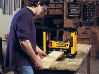 Masina de rindeluit si degrosat / станок рейсмусный dewalt dw733 foto 3