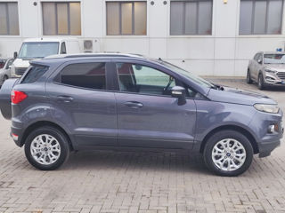 Ford EcoSport foto 2