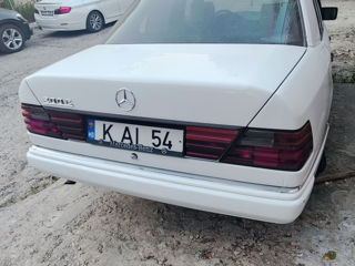 Mercedes Series (W124) foto 4