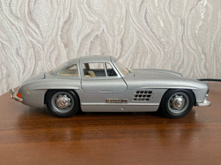 Продам масштабную модель Mercedes-Benz 300SL foto 3