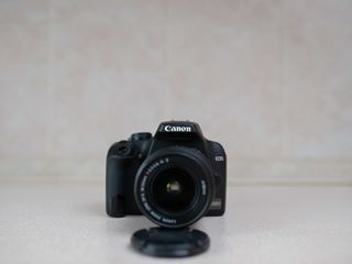 Canon 1000D kit foto 1