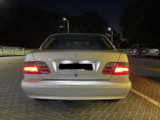 Mercedes E-Class foto 3