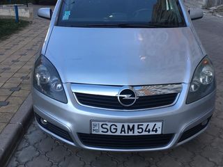 Opel Zafira foto 4