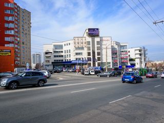 Direct de la compania de constructii! Spatii comerciale si oficii in mun. Chisinau, bd. Decebal nr.6 foto 1