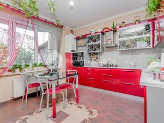 Casă în centru, 150 mp+2 ari, disponibilă în rate! foto 10