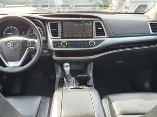 Toyota Highlander foto 16