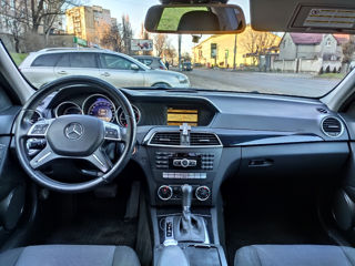 Mercedes C-Class foto 4