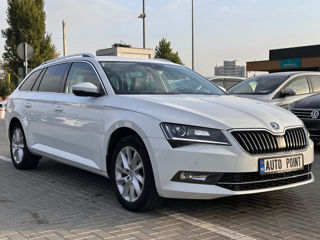 Skoda Superb foto 2