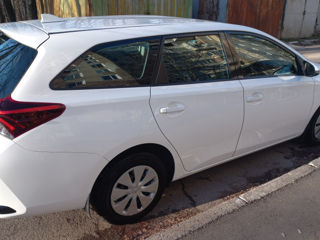 Toyota Auris foto 9