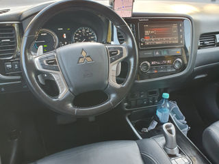 Mitsubishi Outlander foto 7