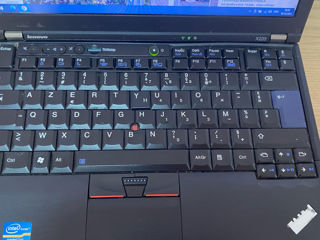 Ноутбук Lenovo ThinkPad X220 с наушниками и колонками foto 14