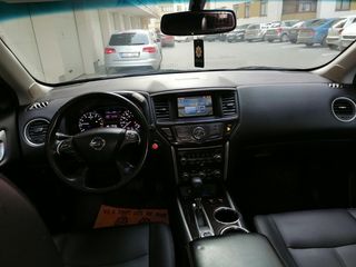 Nissan Pathfinder foto 9