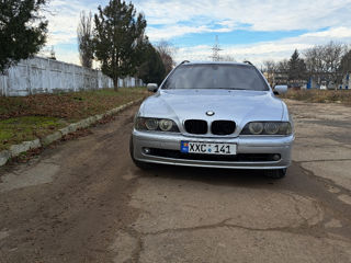 BMW 5 Series foto 8