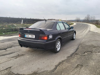 BMW 3 Series foto 4