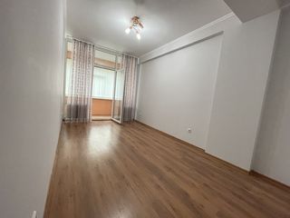 Apartament de vânzare, Chișinău, sec. Botanica, Bloc Nou, 2 camere, 74mp, et. 1 foto 2