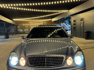 Mercedes E-Class foto 1