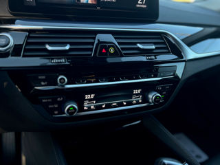 BMW 5 Series foto 15